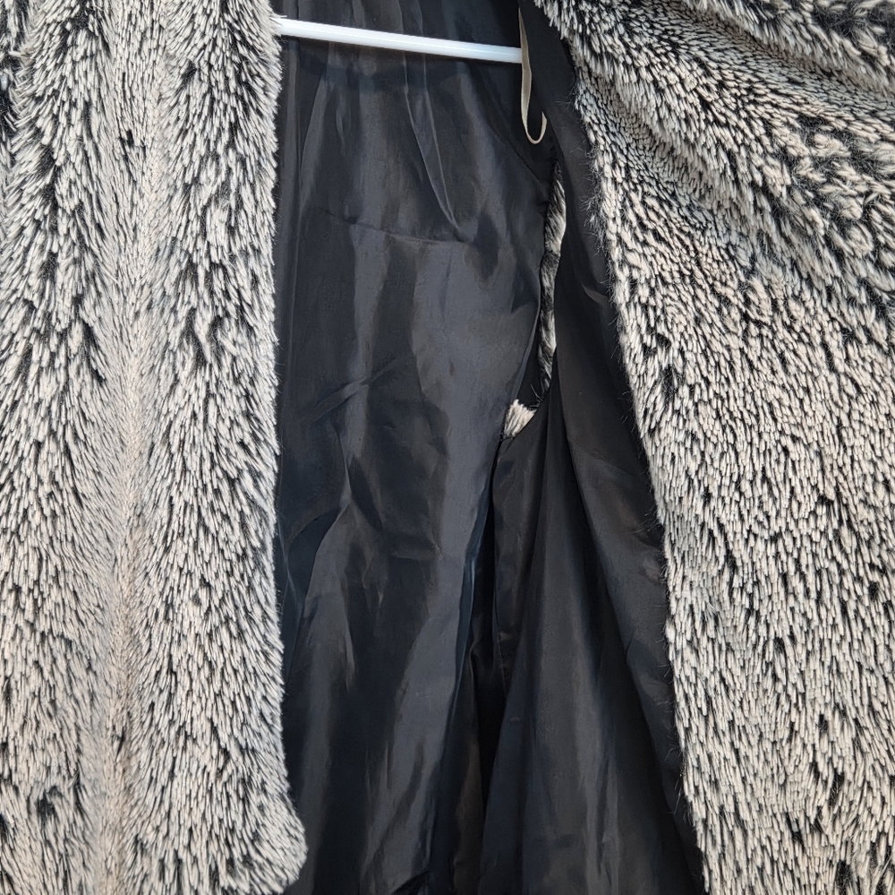 Democracy Open Front Faux Fur Vest M - Picture 7 of 11